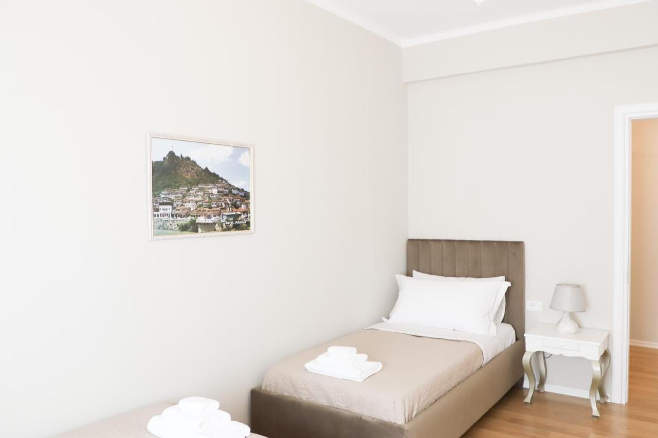 Olimpia Inn Berat Exteriör bild
